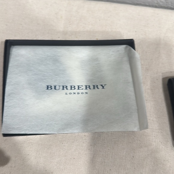 NWT Burberry Black Leather Wallet - Picture 7 of 8